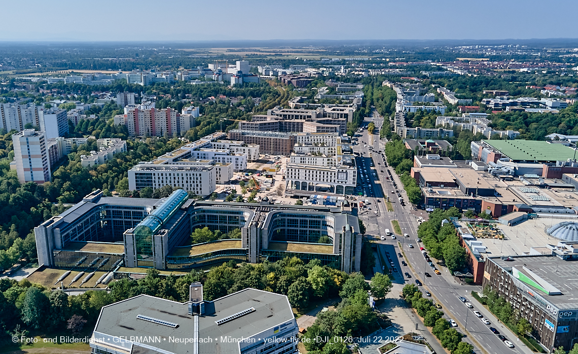 22.07.2022 - Rentenversicherung und Perlach PLaza in Neuperlach